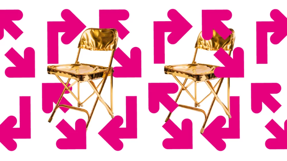 Tile with two golden chairs. Many magenta-colored arrows in front of and behind them